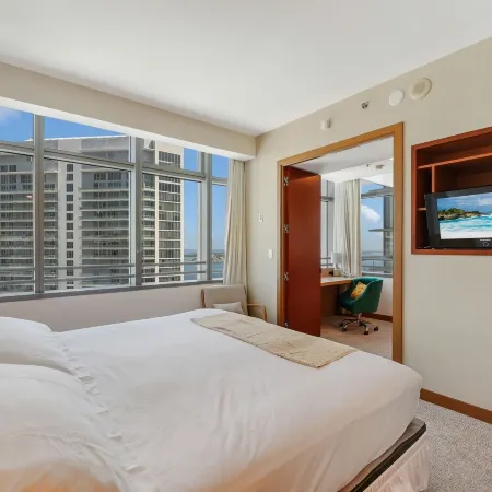 Miami Luxury Executive Apartment