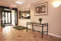 La Quinta Inn by Wyndham Detroit Canton Hotels in Canton