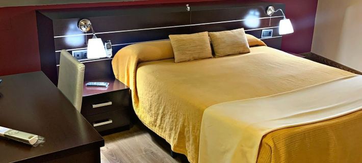 Hostal Doña Juana Hotele w: Avila
