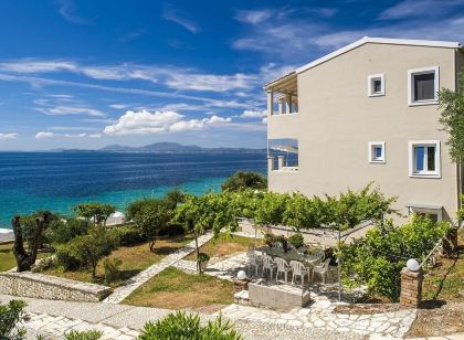 Krouzeri Beach Apartments