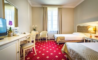 Hotel Sobienie Królewskie
