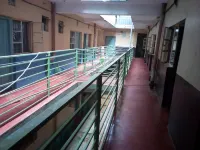 Kyeni Hotel - parking