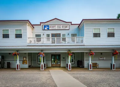 River's Edge Resort Hotels near Pioneer Air Museum