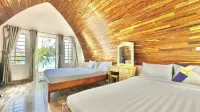 Hoa Loi Resort Hotels in Sông Cầu