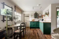 Stunning Private en-Suite Studio in Cobham