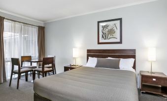 Elm Tree Motel