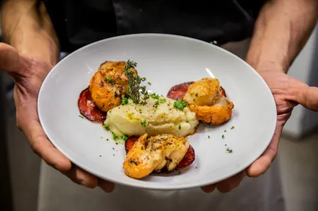 Auberge Sainte Marguerite Отели рядом с достопримечательностью «Университет Тулон»