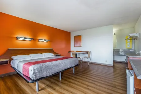 Motel 6 Mount Vernon, IL