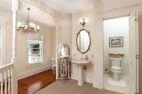 Oaklea Mansion Bed and Breakfast Hotels in Winnsboro