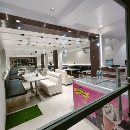 HOTEL ANAND PALACE