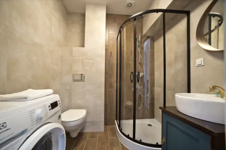 P&O Apartments Gdańska Отели рядом с достопримечательностью «Multioutlet Sp. z o.o.»