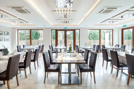 Hotel Różany Gaj - Destigo Hotels Отели в г. Гдыня