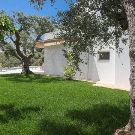 TD Casa Lul Panoramic Pool Over Mediterranean Scrub