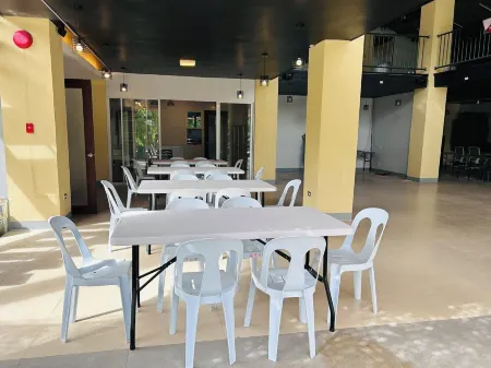 Camp Backpackers Port Barton