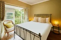 Host & Stay - River View Cottage - parking