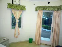 Kogelo Village Resort - parking
