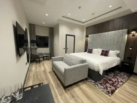 Tynecastle Park Hotel Hotels near Dean Gallery