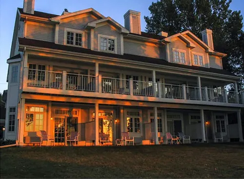 The Sand Hill Inn Hotels in Delavan
