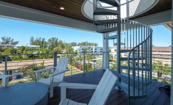 Sunshine & Good Times Managed by Beach Retreats
