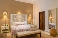 Ceylo Villas Hotels in Induruwa