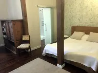 Au Plech Hotels in Seissan