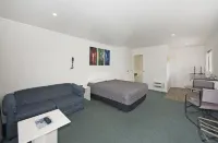 Camellia Court Motel Hotels in Lower Hutt