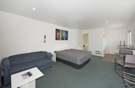 Camellia Court Motel Отели в г. Ловер Хатт