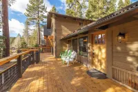 Henderson by AvantStay Lake View Walk to Beach, Garwoods & More
