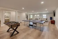 Brand new construction - Spacious Mountain Chalet in Sugar Hill, NH.  Sleeps 18.