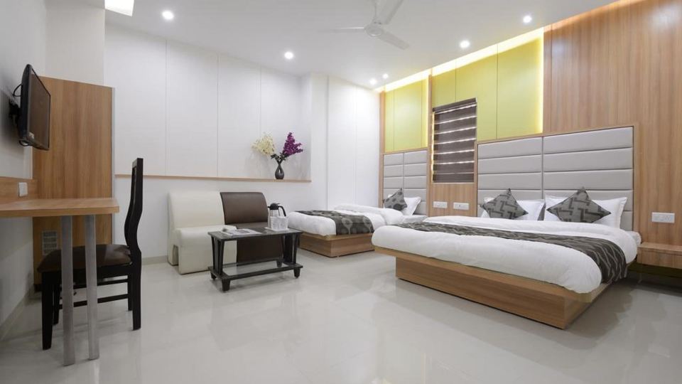 Hotel One up