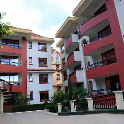 Dina Apartments Hotel Exterior