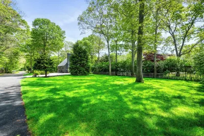 Cozy Quiet Gem, Private & Fenced in Backyard 폴리 트리 아버리텀 주변 호텔