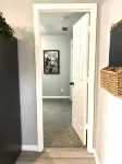 Cozy lakeside cottage near Downtown