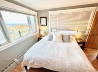 Expansive Luxury in Central Home With Downtown Views Hotels near Flatirons