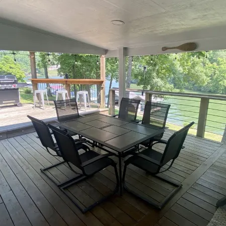 Paradise Cove on the Lake with Dock and Firepit - 7 miles to the Ark!