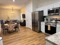 Sleeps 8! Foosball+Arcade, Private Courtyard, Parking, Washer+Dryer. Great Home!