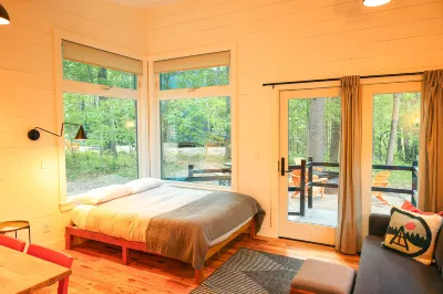 Modern, Luxurious, Cabin in the Woods - 17 (ADA) 레온 고먼 공원 주변 호텔