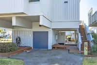 Ocean Views and Upper Balcony Delight - Stunning Coastal Retreat