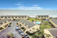 Oceanfront condo with direct beach access, shared pool, tennis