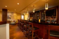 Four Points by Sheraton Hotel & Conference Centre Gatineau-Ottawa - ที่มีบาร์