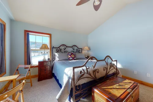 Two-Story Condo Near Skiing with Fast WiFi, Central AC, Fireplace, & Grill