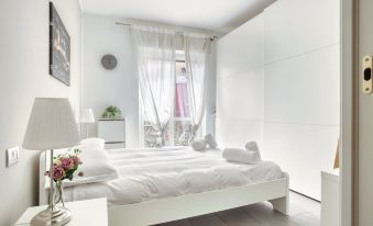 Bright 3BR flat near Park