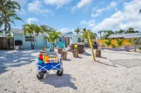 Modern Beach Getaway – Newly Remodeled, Hammock, Patio & Stroll to Shoreline
