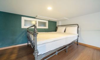 The Seolem Onsuswimmingpool Pension