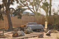 Cedar Hot Tub and Outdoor Oasis - Charming Desert Escape