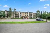Panoramic Views and Ski in Out Access with Club Amenities - Stunning Retreat