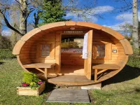 Small cosy Bluebell cabin in the French countryside