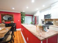 Modern 2-floor, 3-bedroom apartment 20 minutes from Manhattan. Hotels in West New York