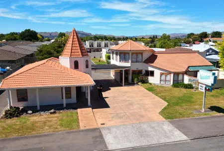 Valdez Motor Lodge Отели в г. Хейстингс