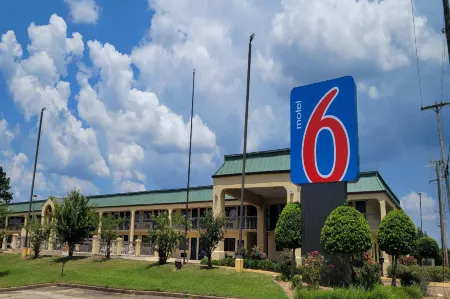 Motel 6 Jackson, MS - Southwest Отели рядом с достопримечательностью «Государственный университет Джексон»